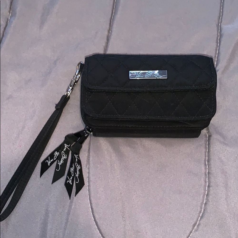 Vera Bradley smartphone wristlet/crossbody